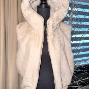 Zara Cream Hooded Faux Fur Vest